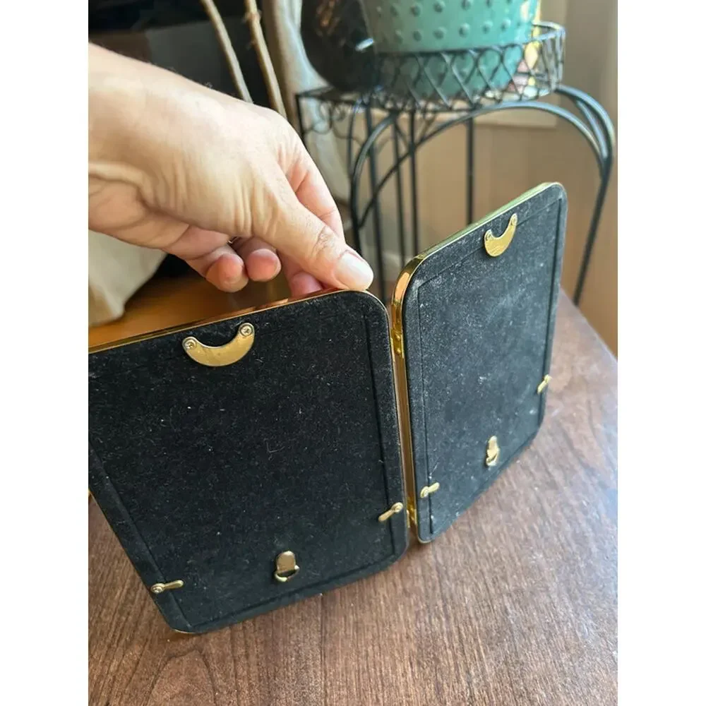 Art vintage brass